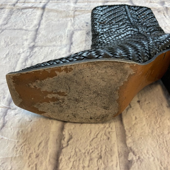 Souliers Martinez Black Leather Woven Booties - Picture 3 of 4